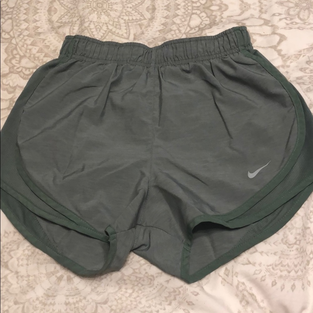 Nike tempo shorts